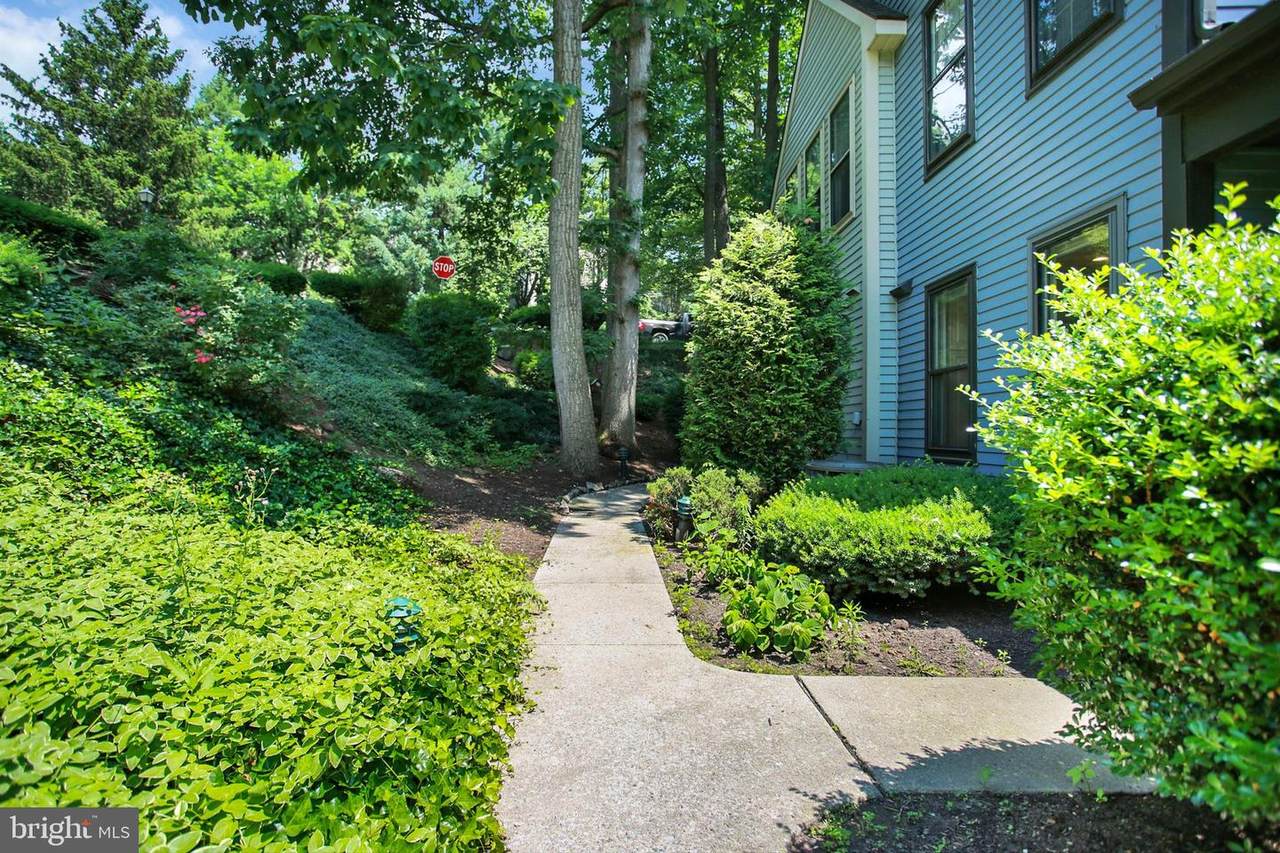 1101 Galway Court - Photo 1