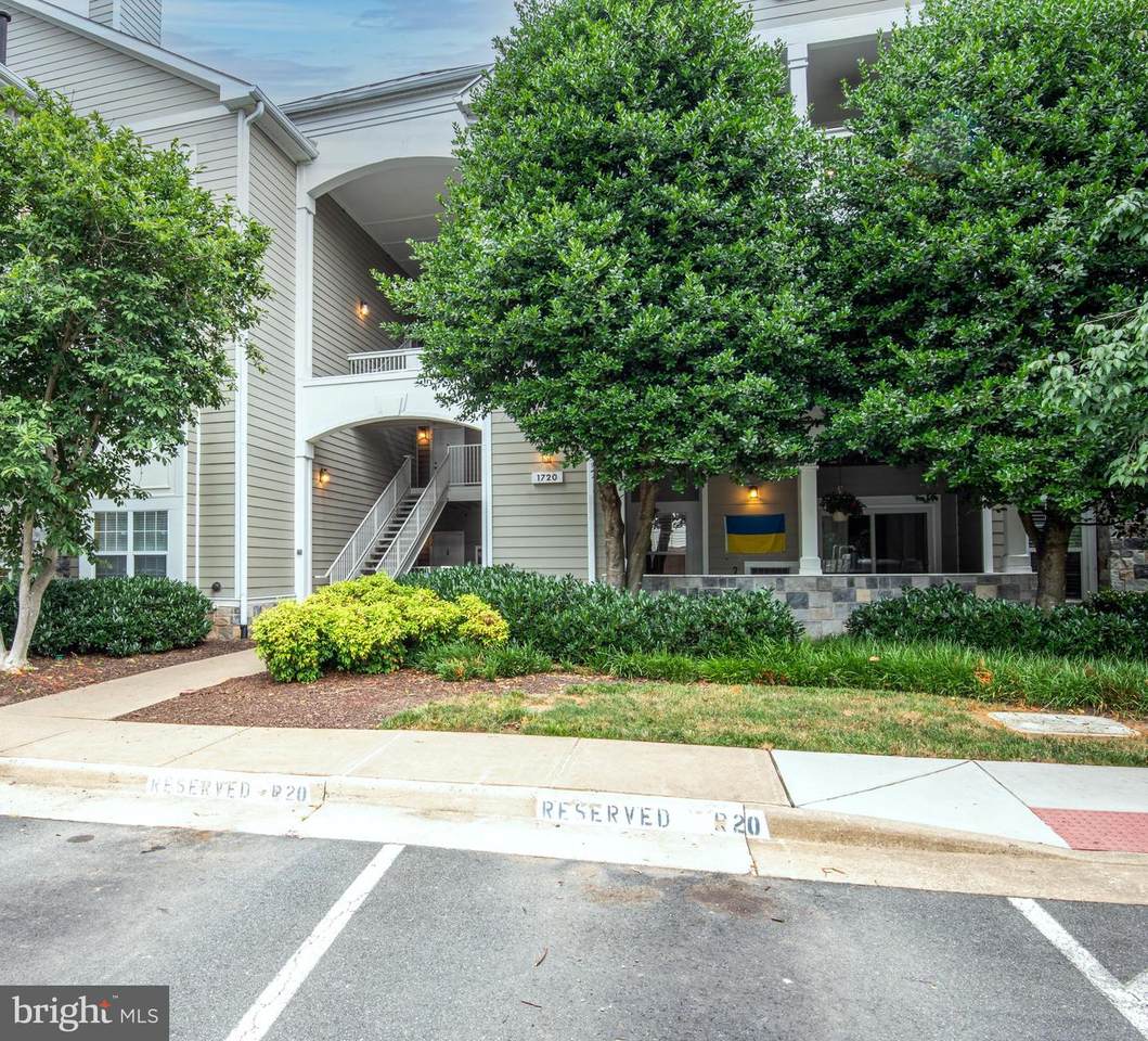 1720 Lake Shore Crest Drive - Photo 1