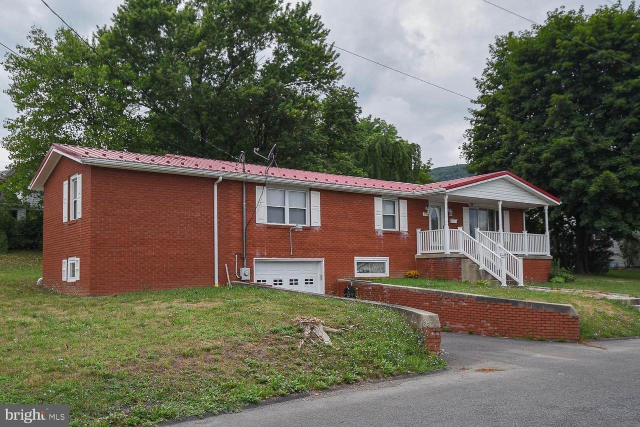 205 Southern Drive - Photo 1