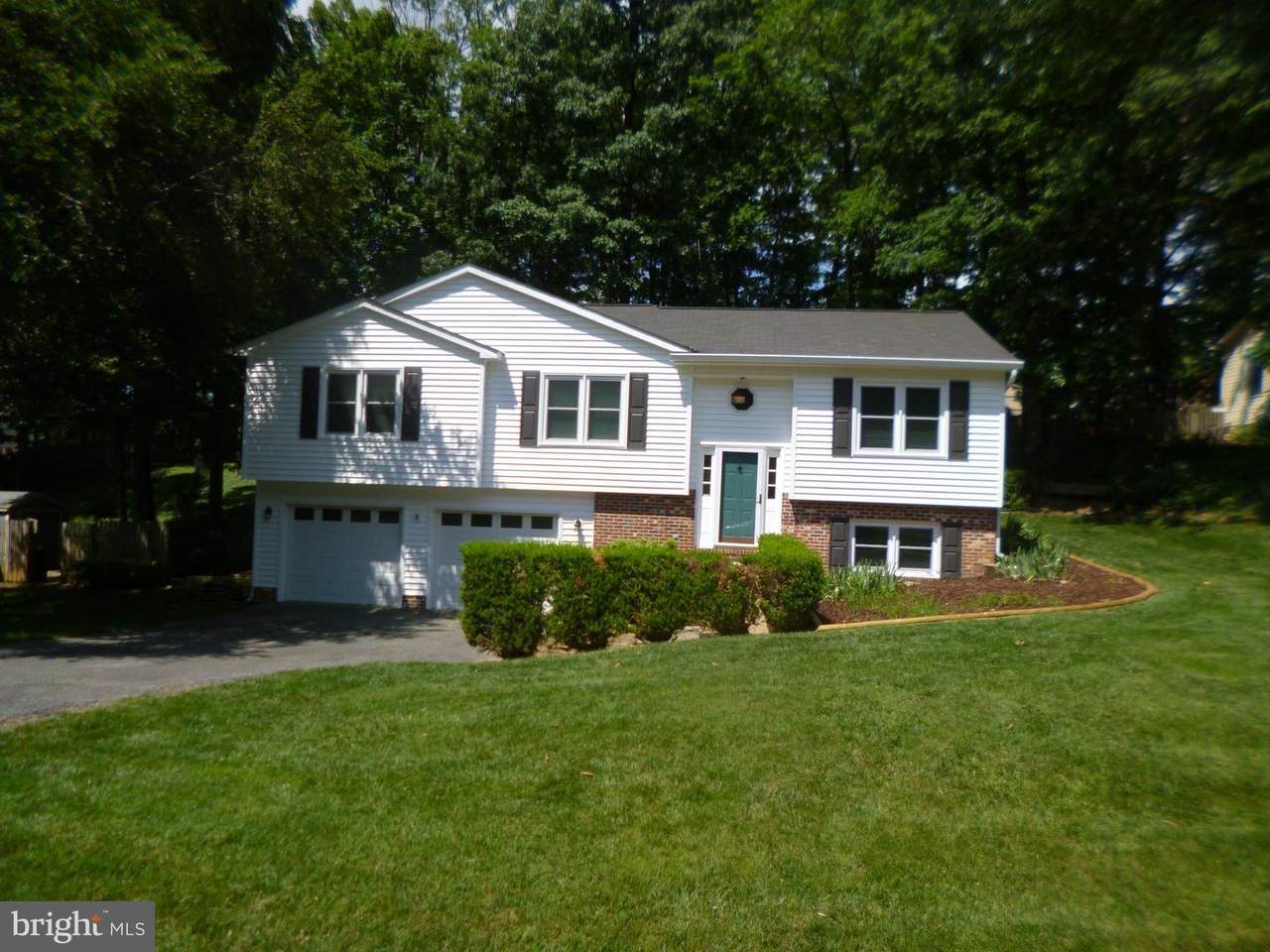 7 S Pointe Lane - Photo 1
