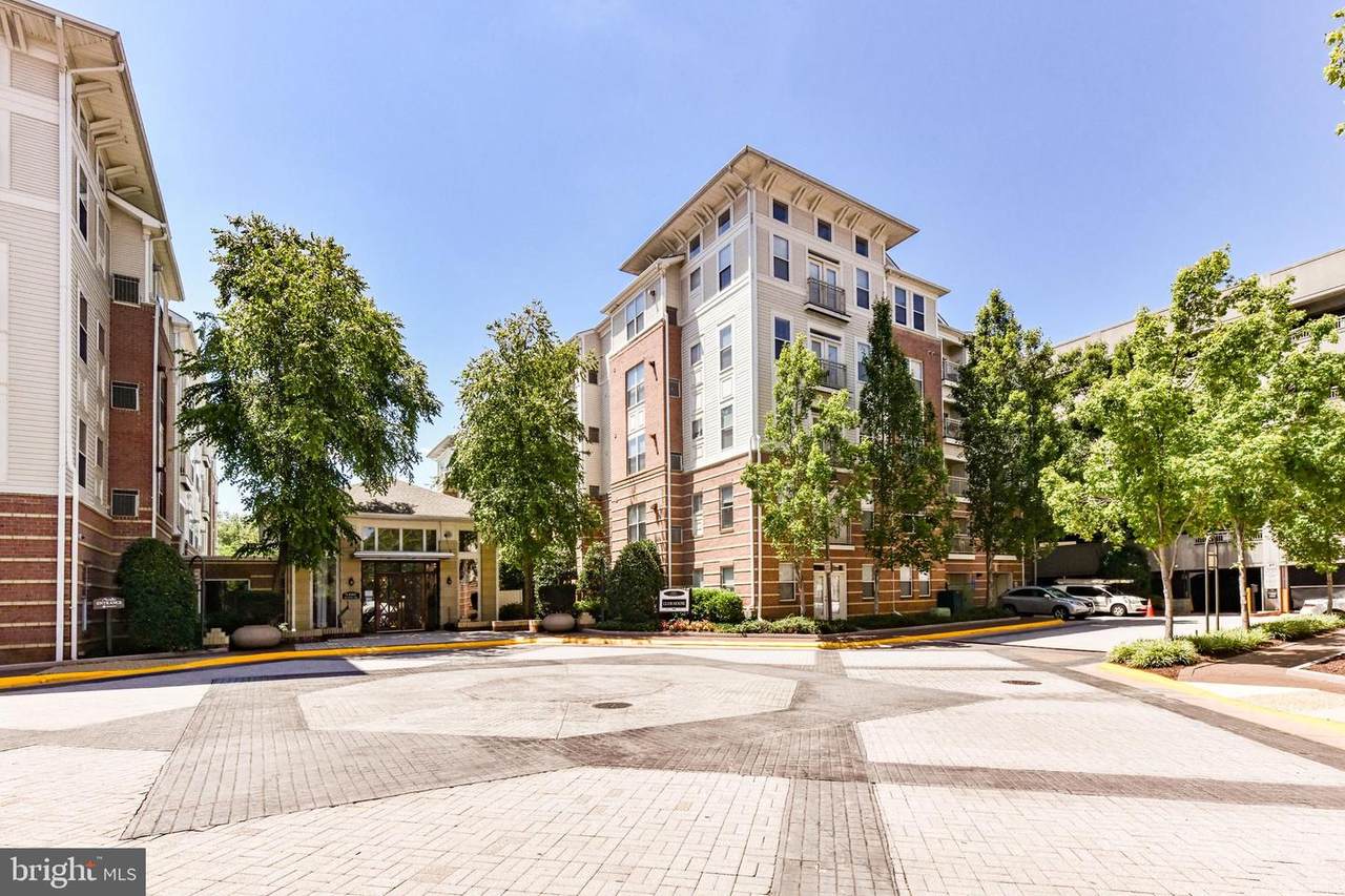 9486 Virginia Center Boulevard - Photo 1