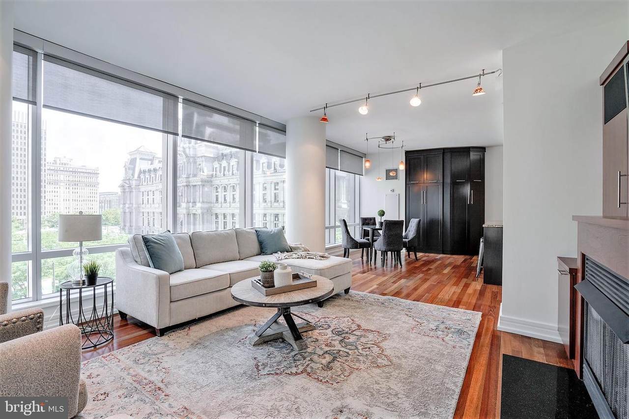 1414 Penn Square - Photo 1