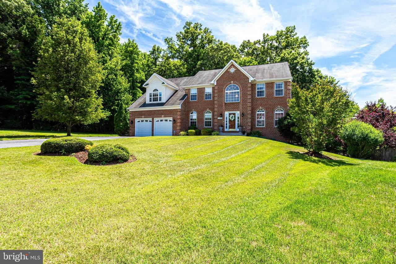 10101 Glenndale Oaks Way - Photo 1