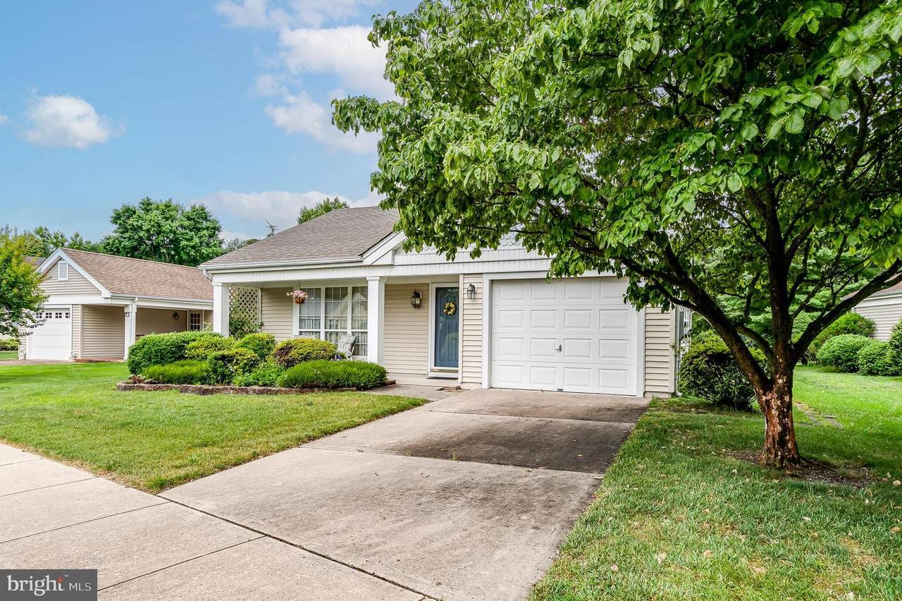 48 Newbury Drive - Photo 1