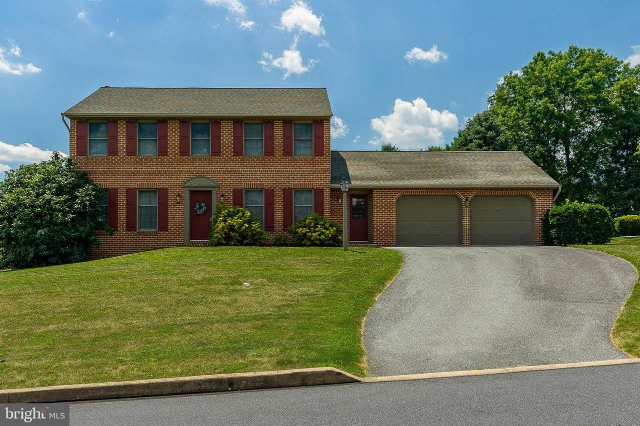 792 Sue Drive - Photo 1