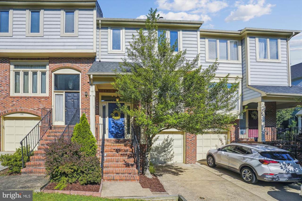 128 Colonial Drive - Photo 1