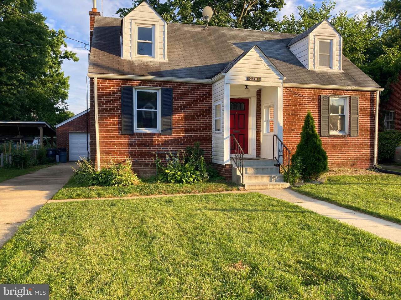 2309 Calvert Street - Photo 1