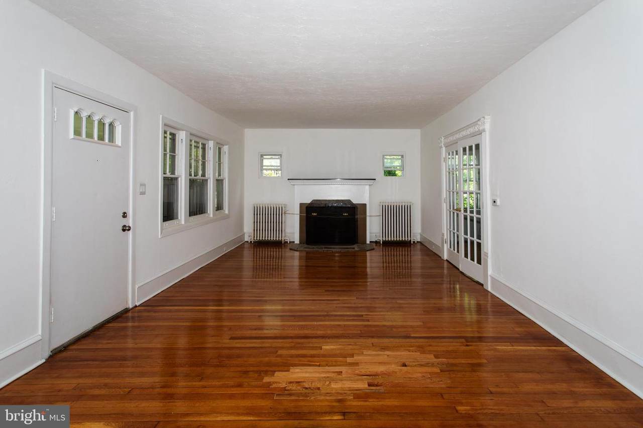 535 Ashland Avenue - Photo 1
