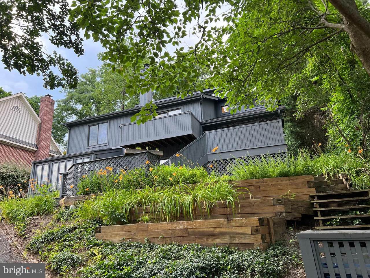 203 W Glendale - Photo 1