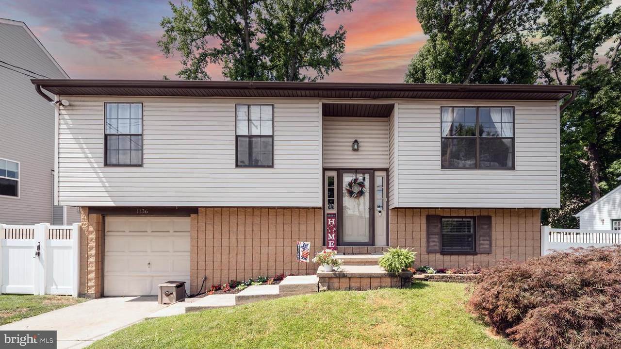 1136 Station Avenue - Photo 1