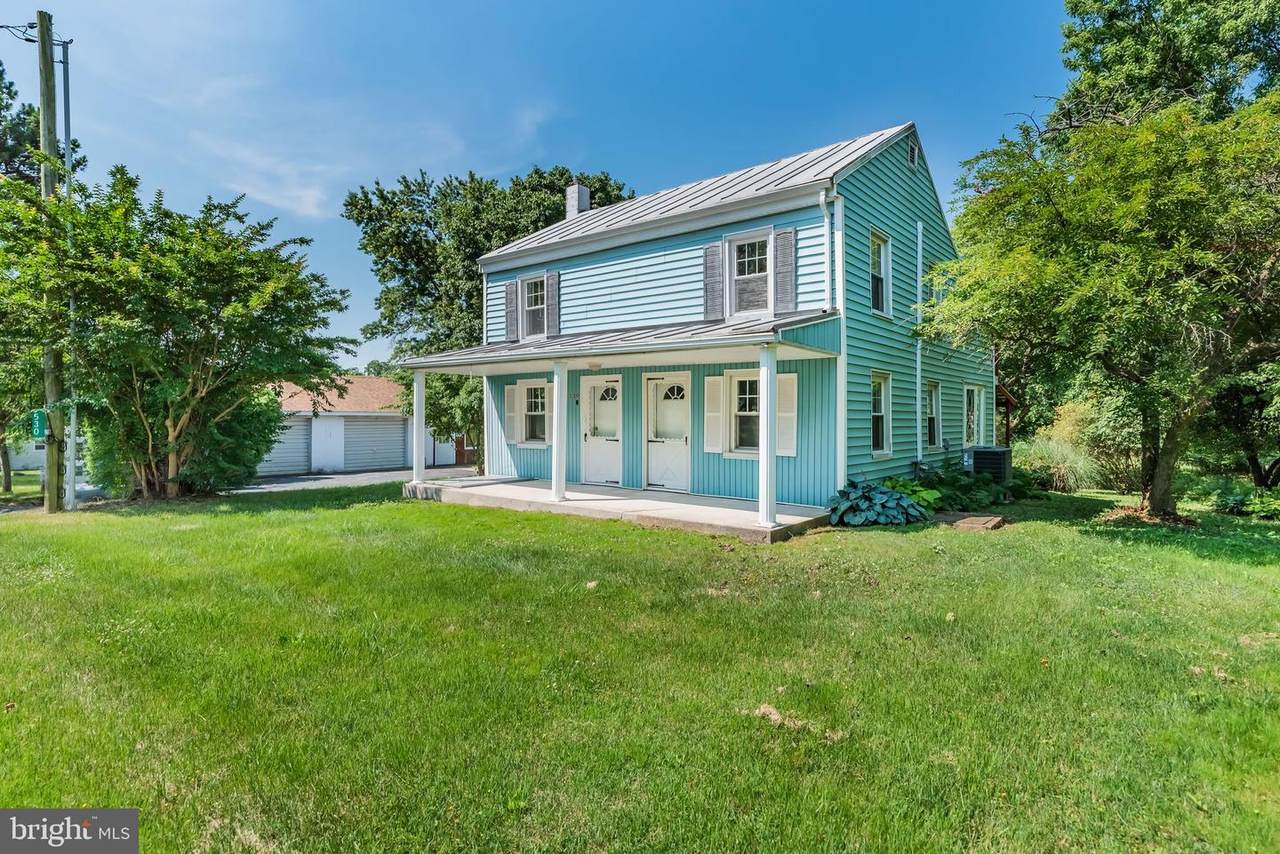 530 Hillview Drive - Photo 1
