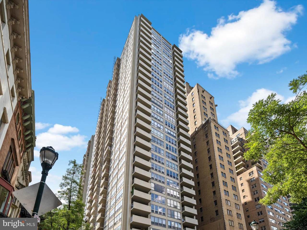 224-30 Rittenhouse Square - Photo 1