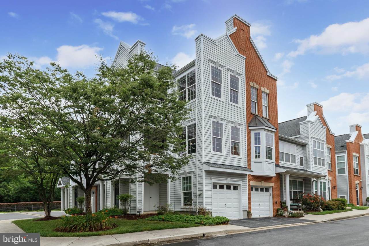 10818 Warfield Place - Photo 1