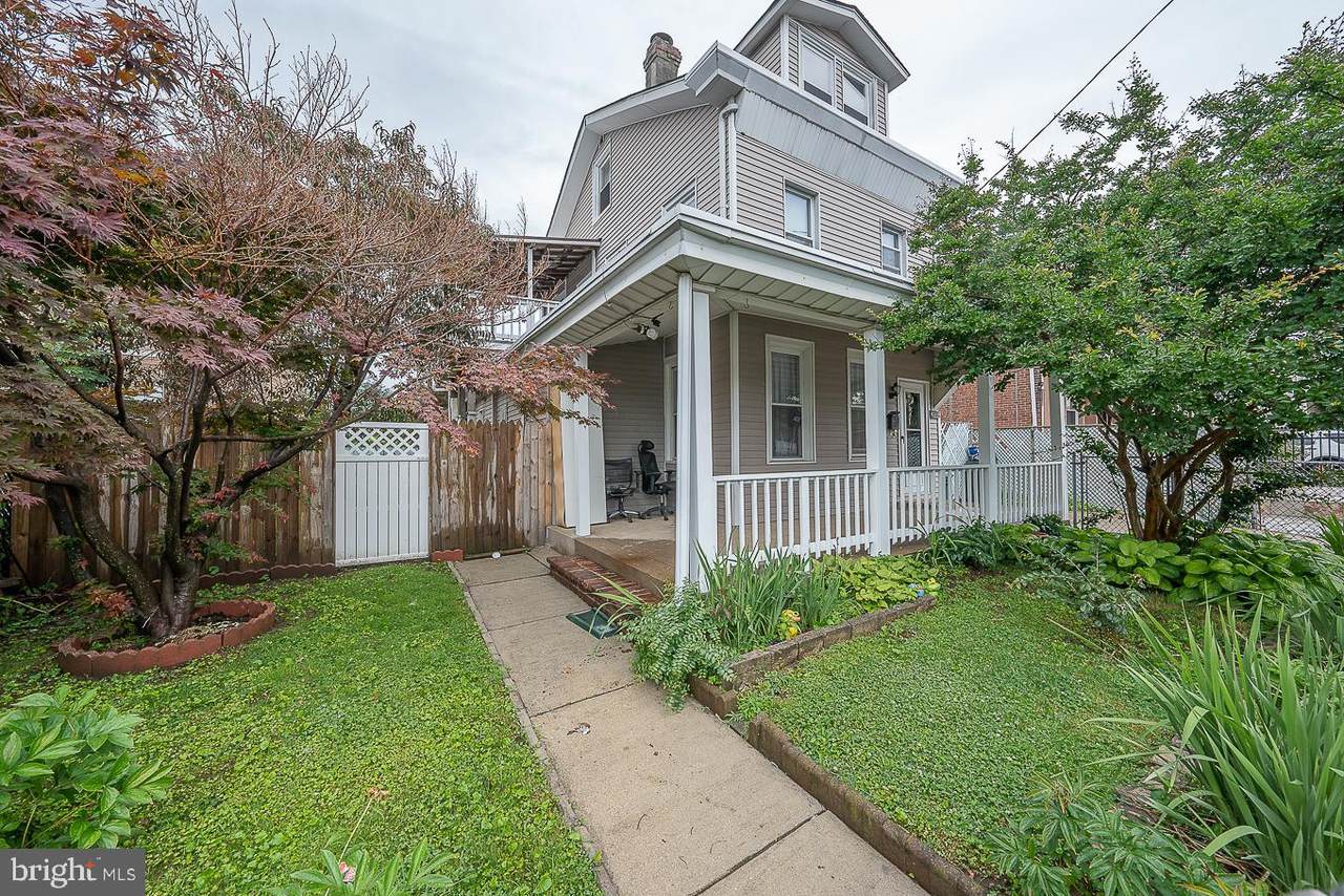 4316 Howell Street - Photo 1