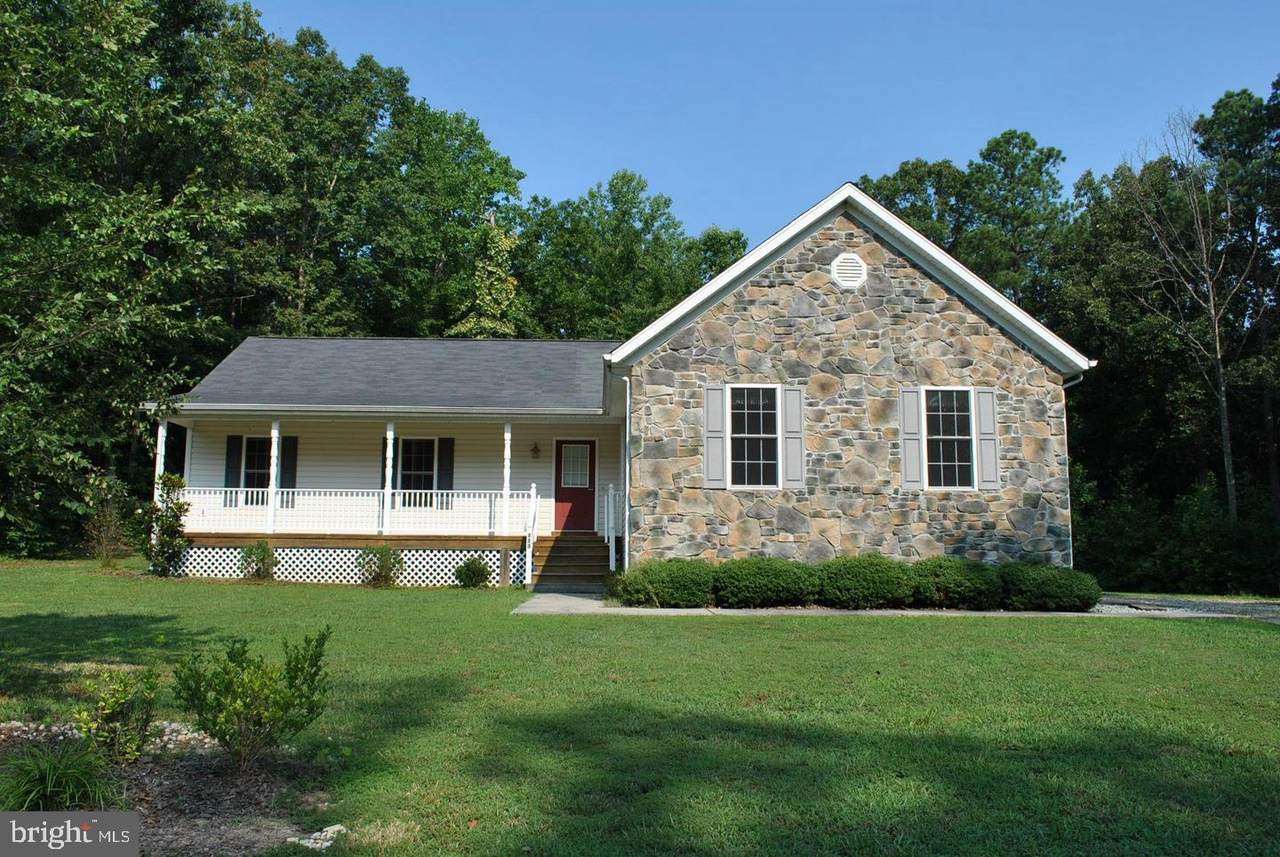 113 Waring Drive - Photo 1
