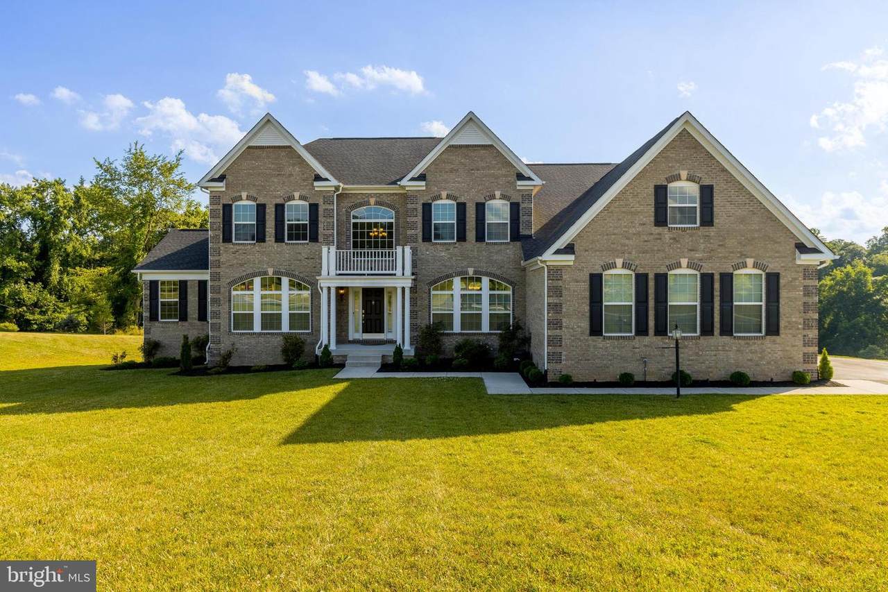 114 Jascot Court - Photo 1