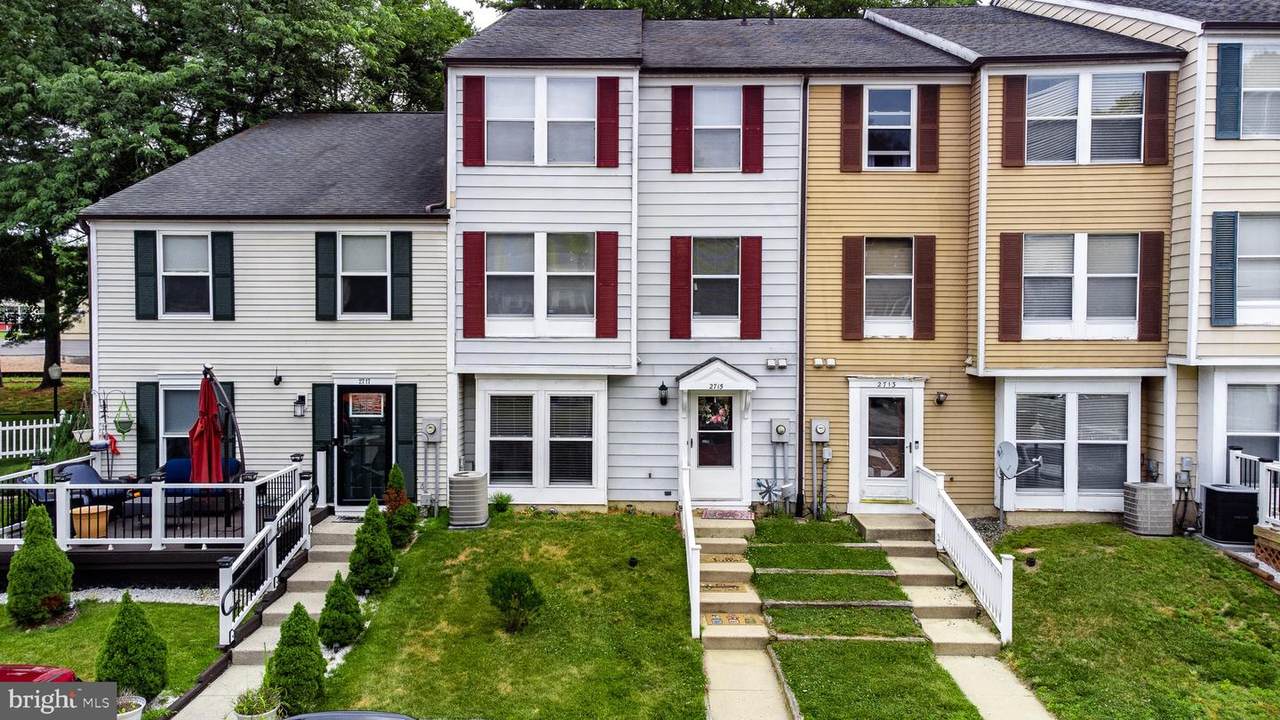 2715 Greenwood Drive - Photo 1