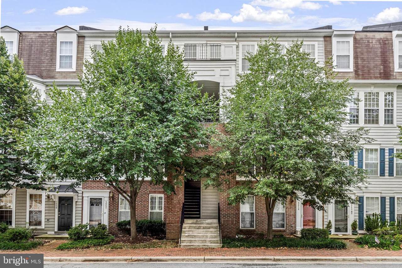 5054 Donovan Drive - Photo 1