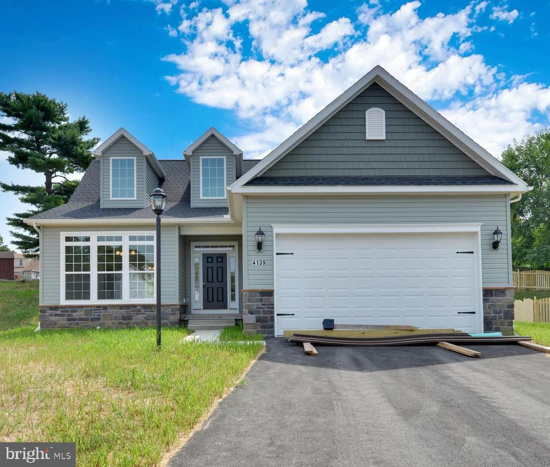 219 Edie Circle - Photo 1