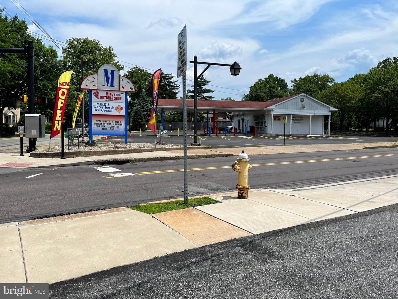 816 Charlotte Street - Photo 1