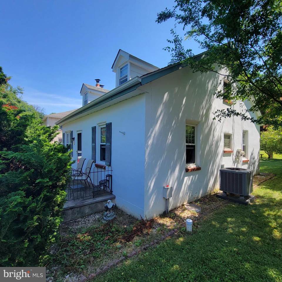 539 Northbrook Road - Photo 1