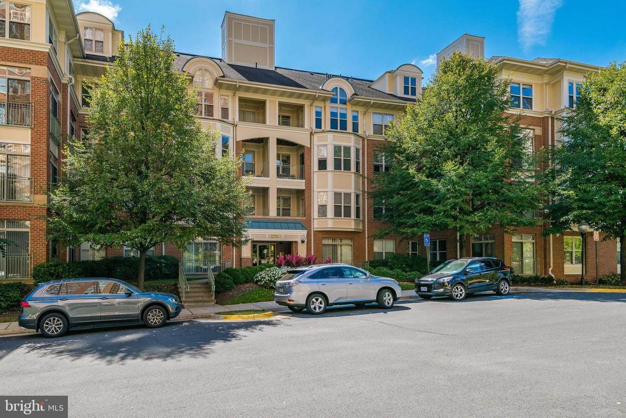 11775 Stratford House Place - Photo 1