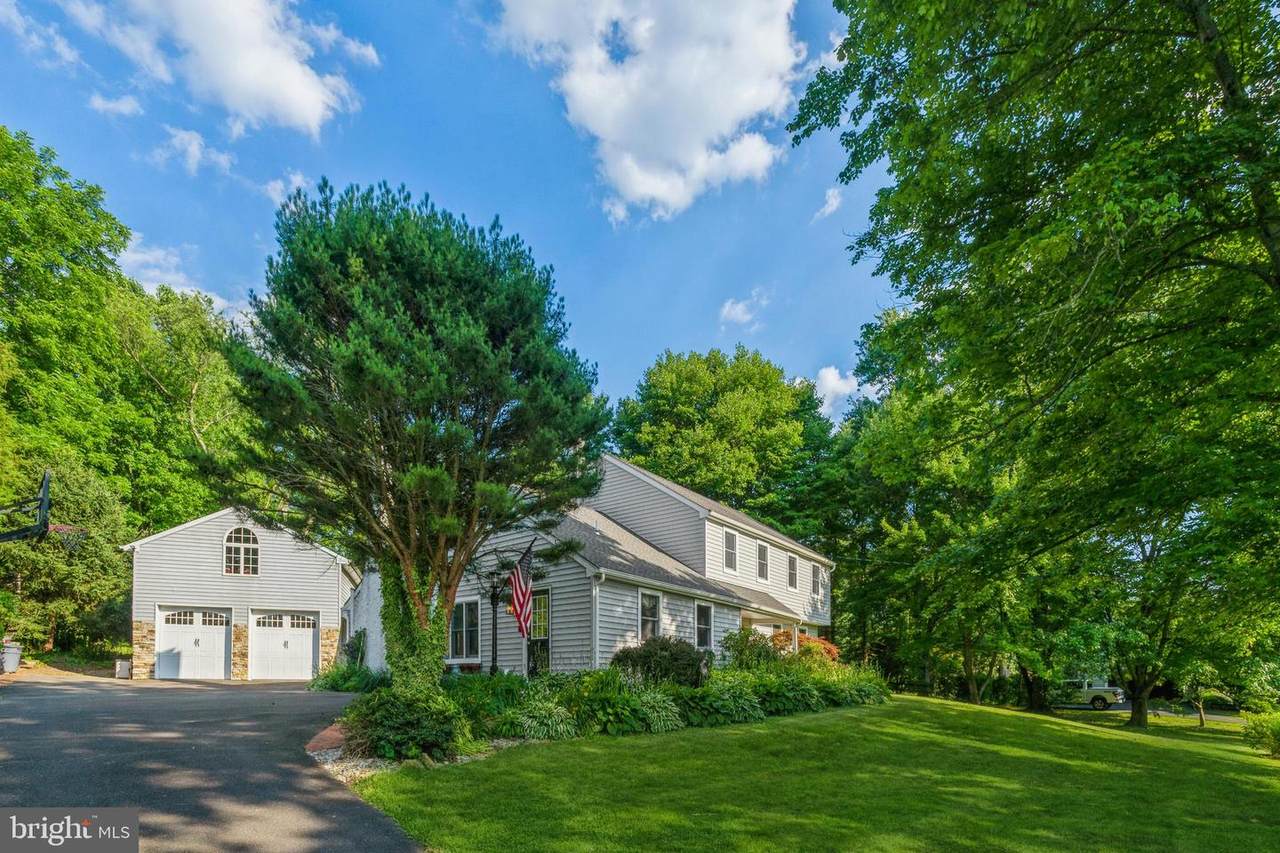379 Pine Run Road - Photo 1