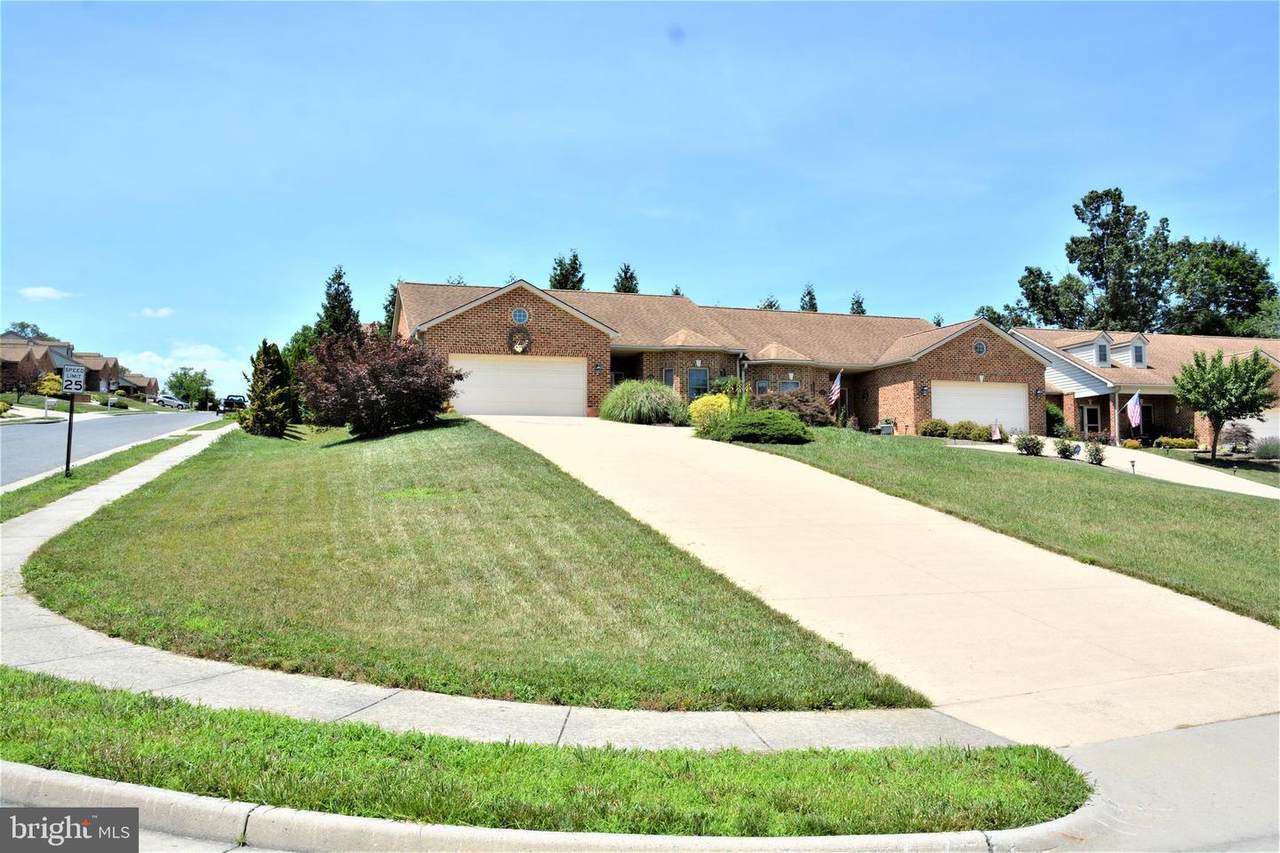 140 Donna Drive - Photo 1