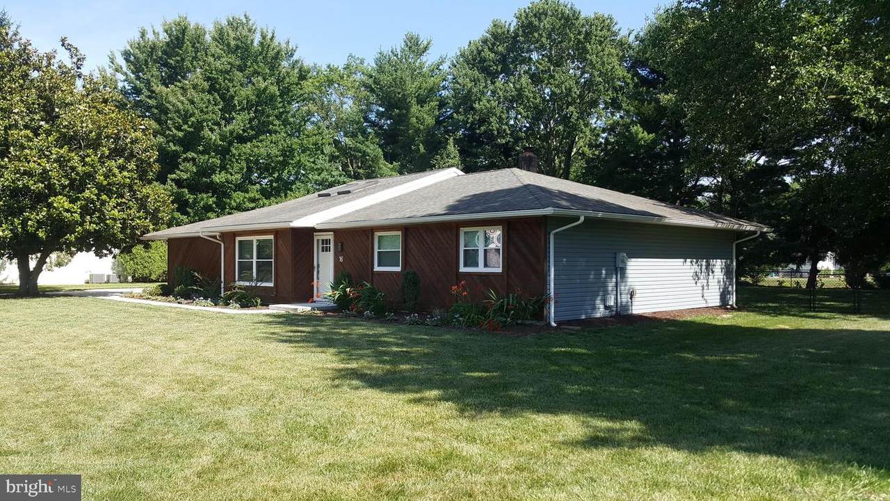 16 Douglas Court - Photo 1