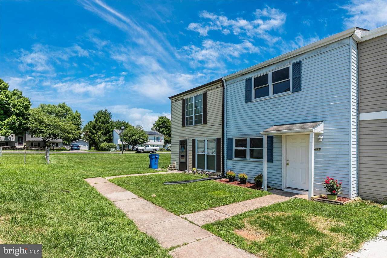 419 Clover Court - Photo 1