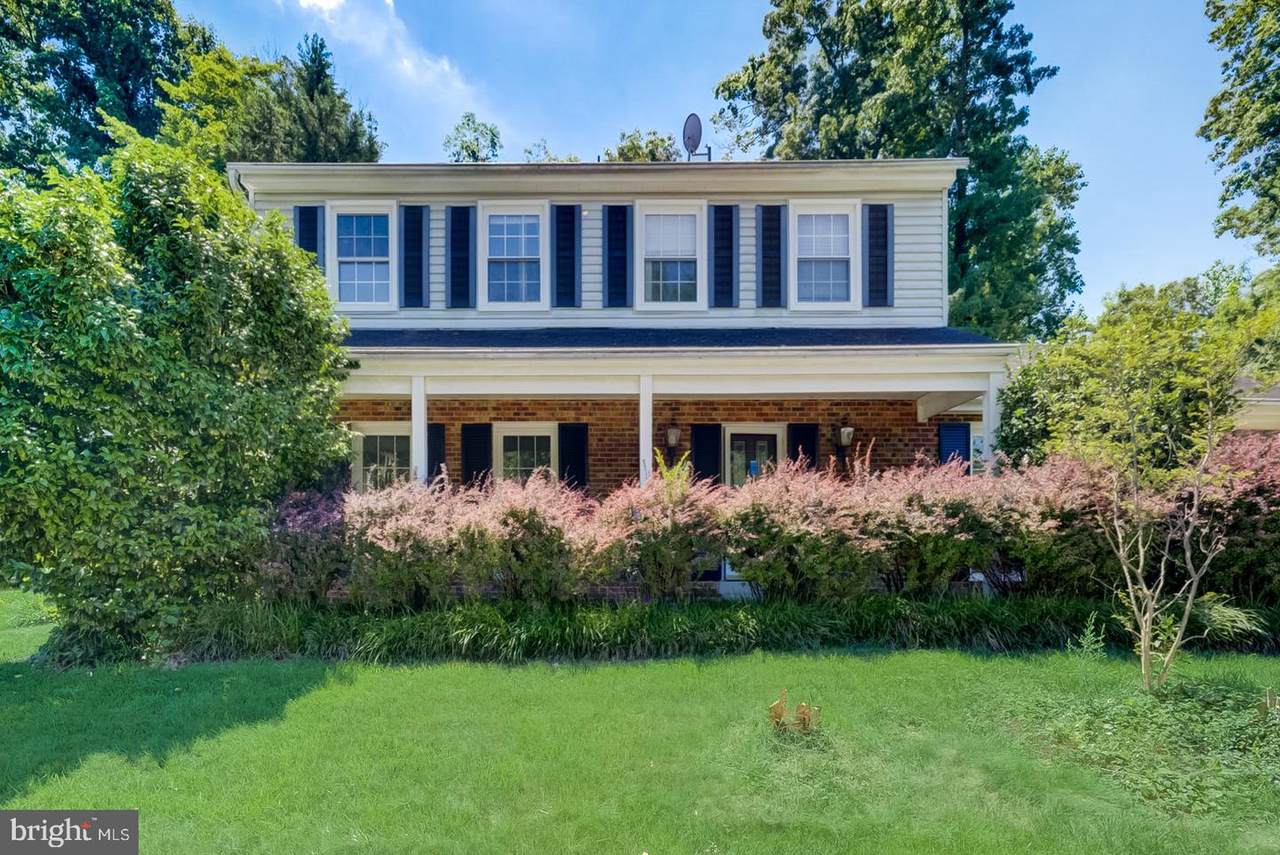 6153 Roxbury Avenue - Photo 1