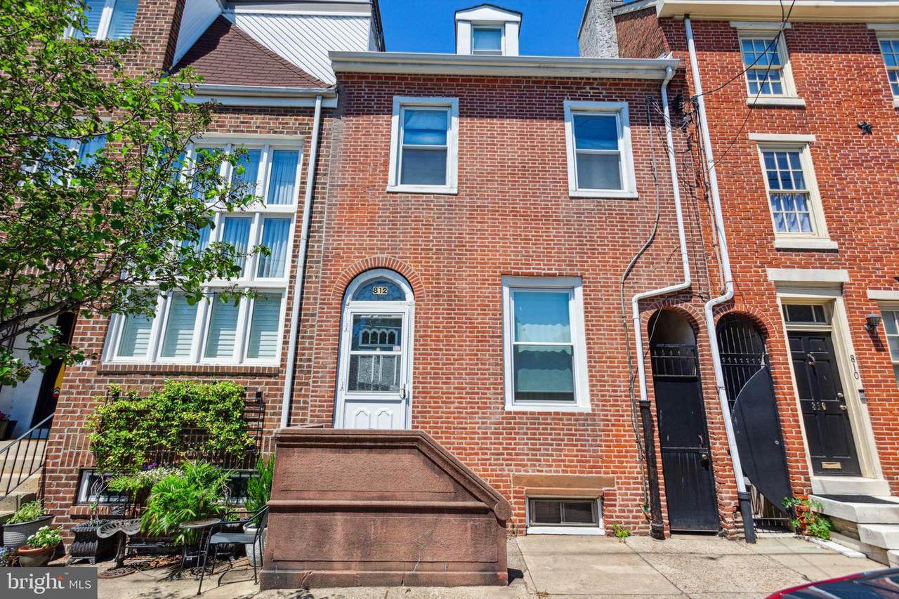 812 Front Street - Photo 1