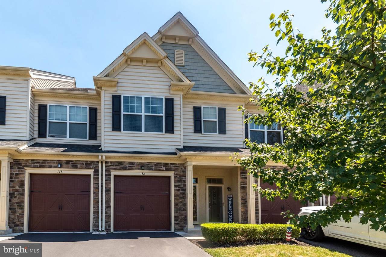182 Bradbury Drive - Photo 1