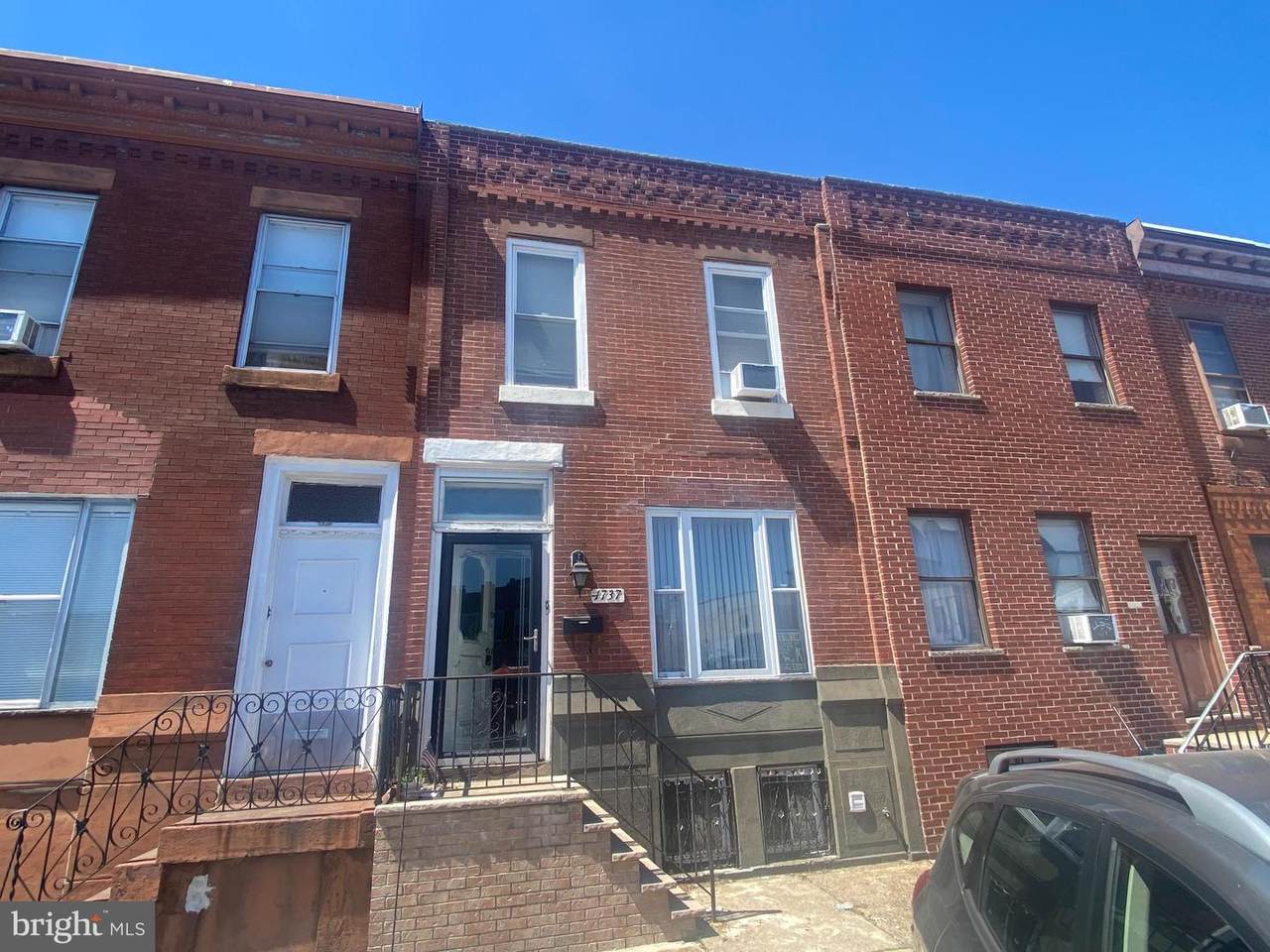 1737 Passyunk Avenue - Photo 1