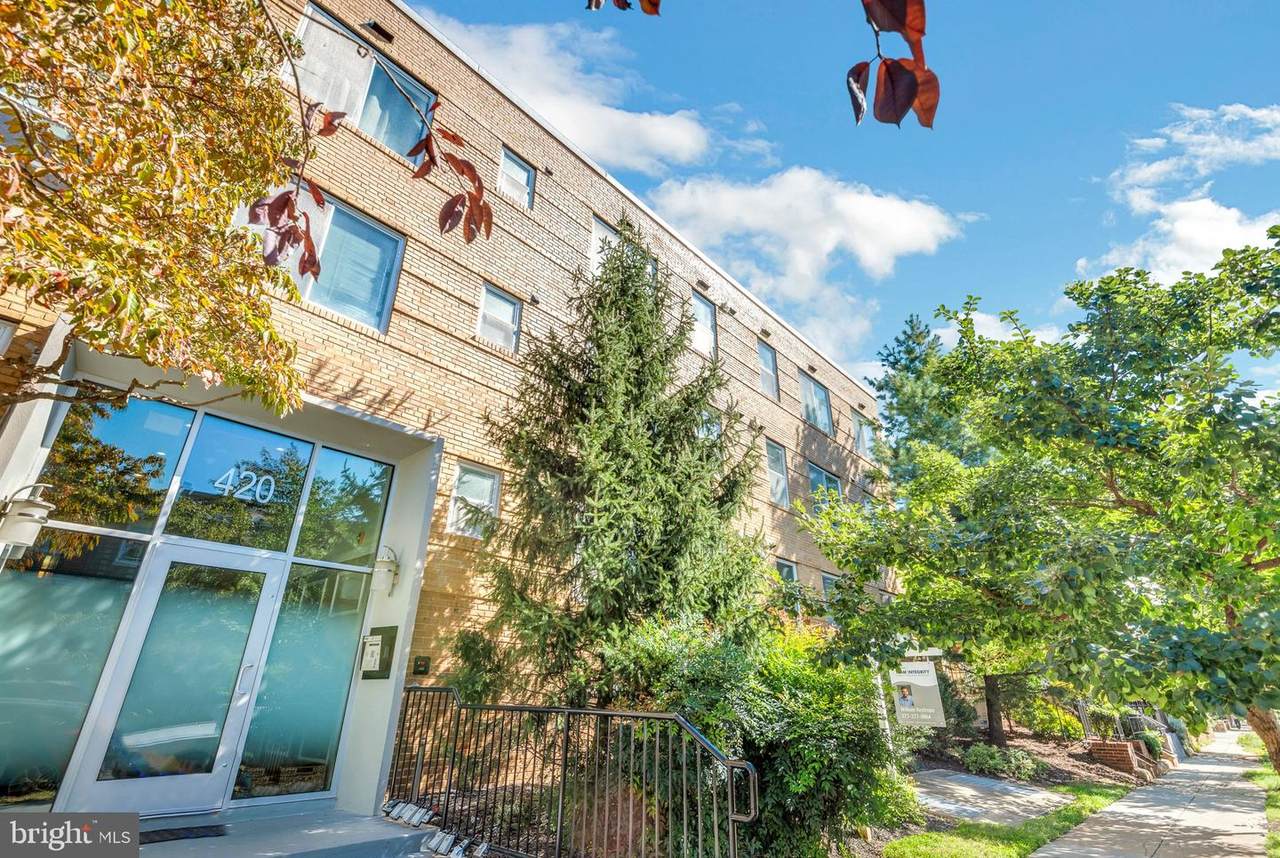 420 16TH Street - Photo 1