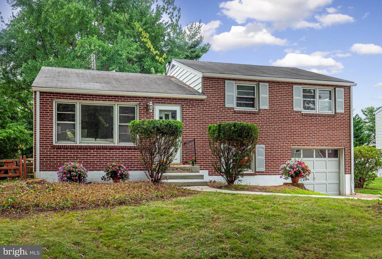 4 Whitehall Circle - Photo 1