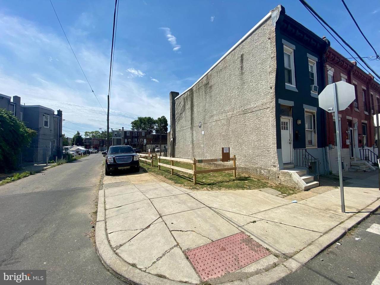 1314 Victoria Street - Photo 1