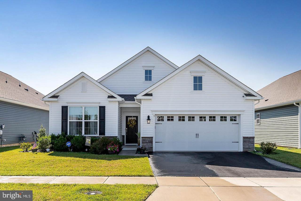 5 Walton Way - Photo 1