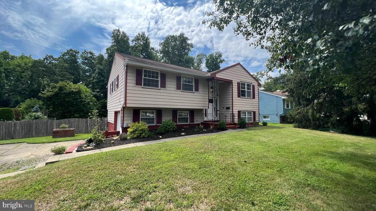 137 Parkview Road - Photo 1