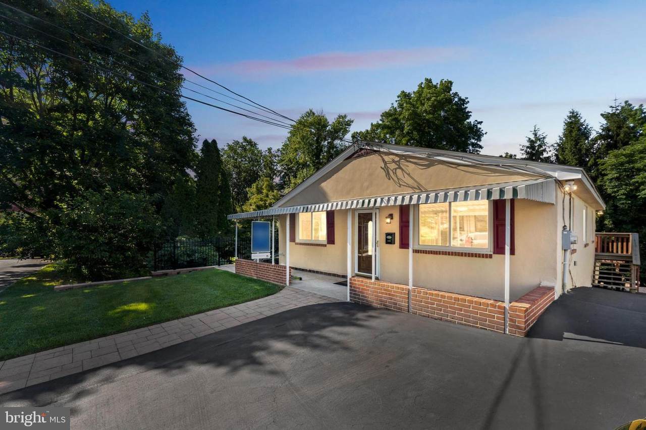 168 Maple Avenue - Photo 1