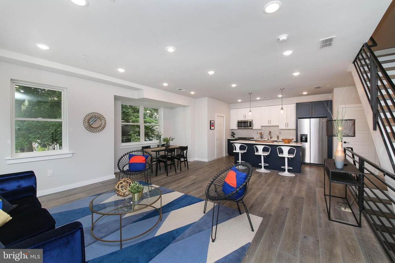 18 West Phil Ellena Street - Photo 1