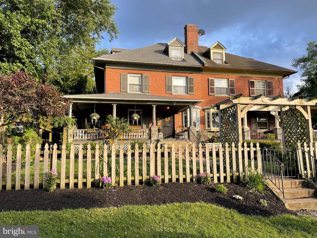 6384 Sherwood Road - Photo 1