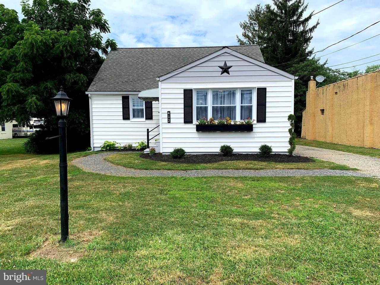412 Main Street - Photo 1