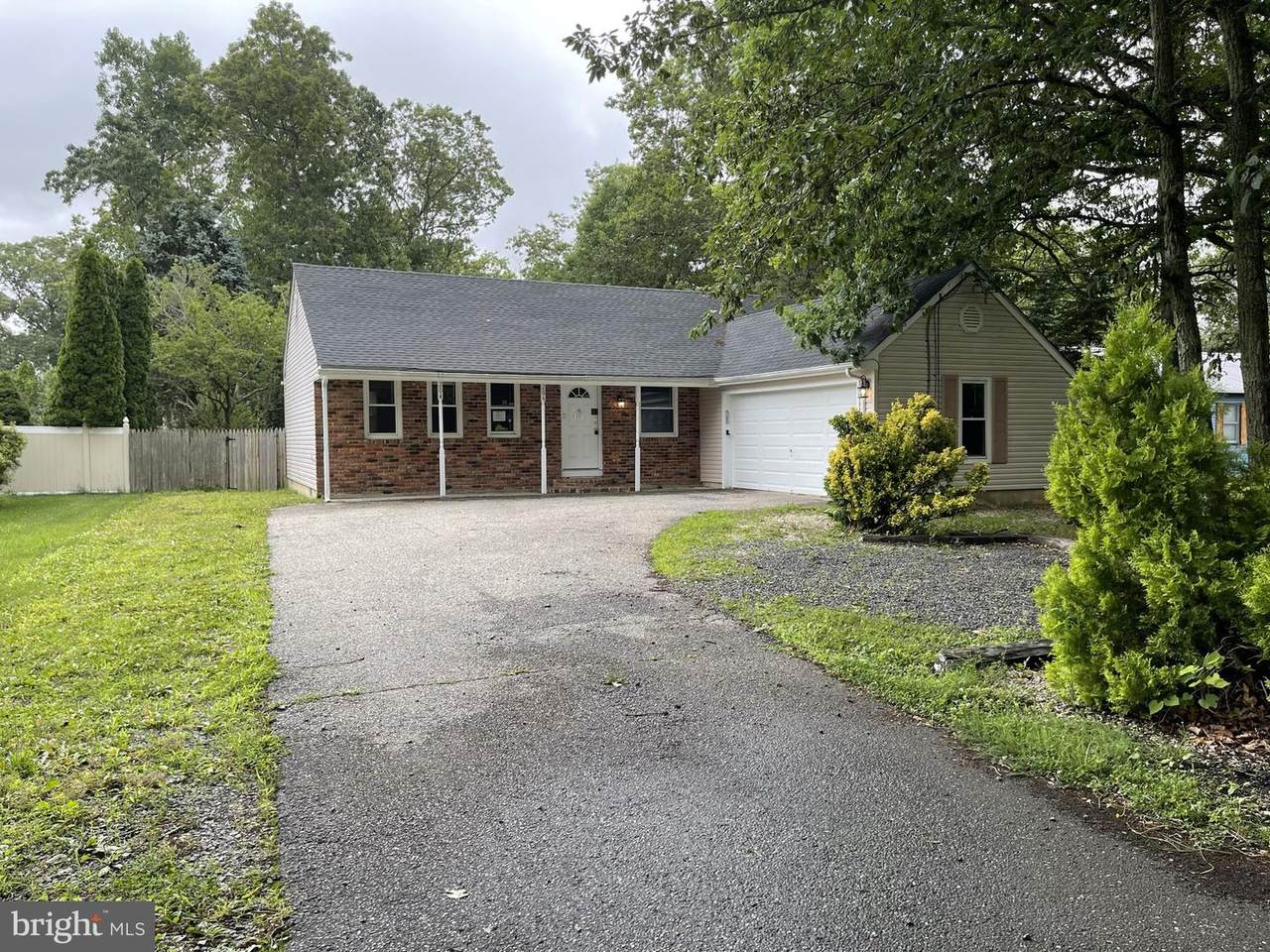 204 4TH Avenue - Photo 1