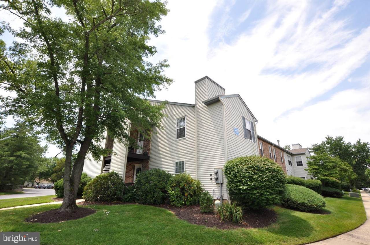 118 Village Lane - Photo 1