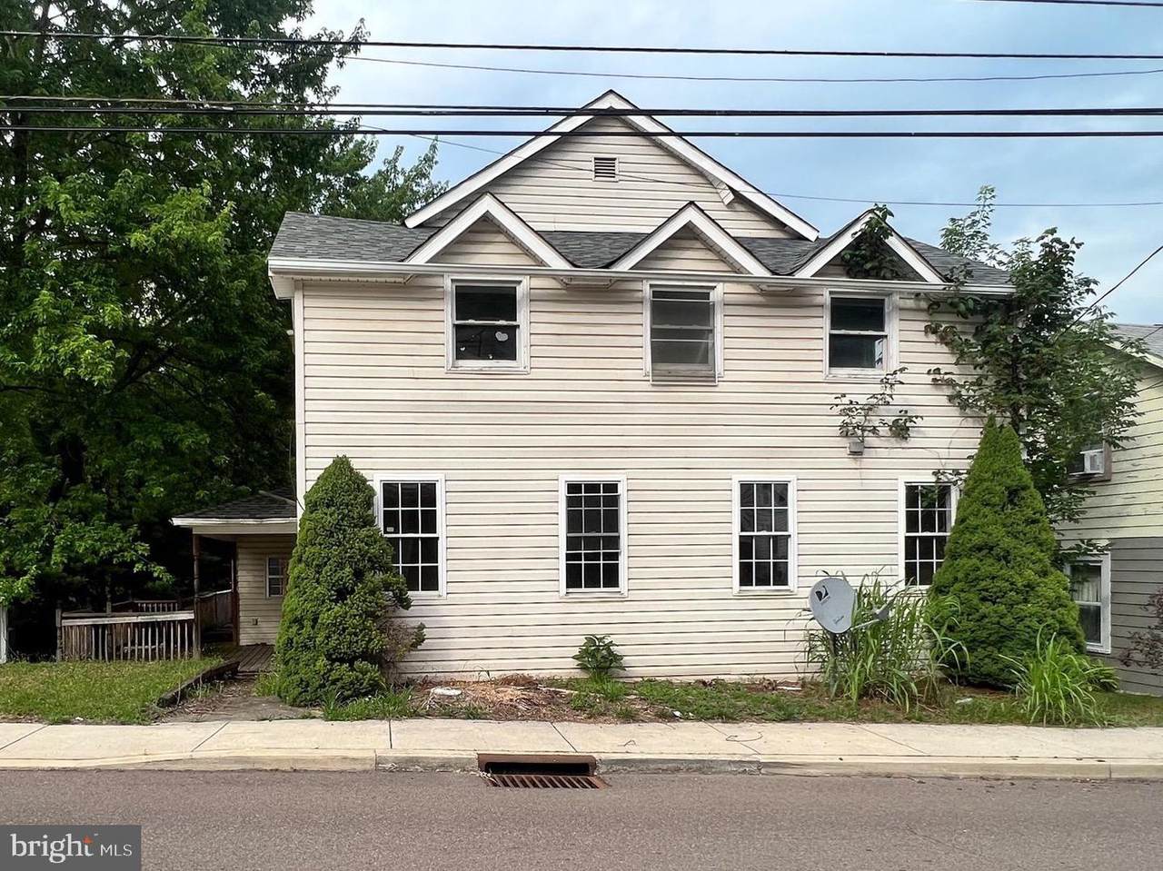 32 Douglas Avenue - Photo 1