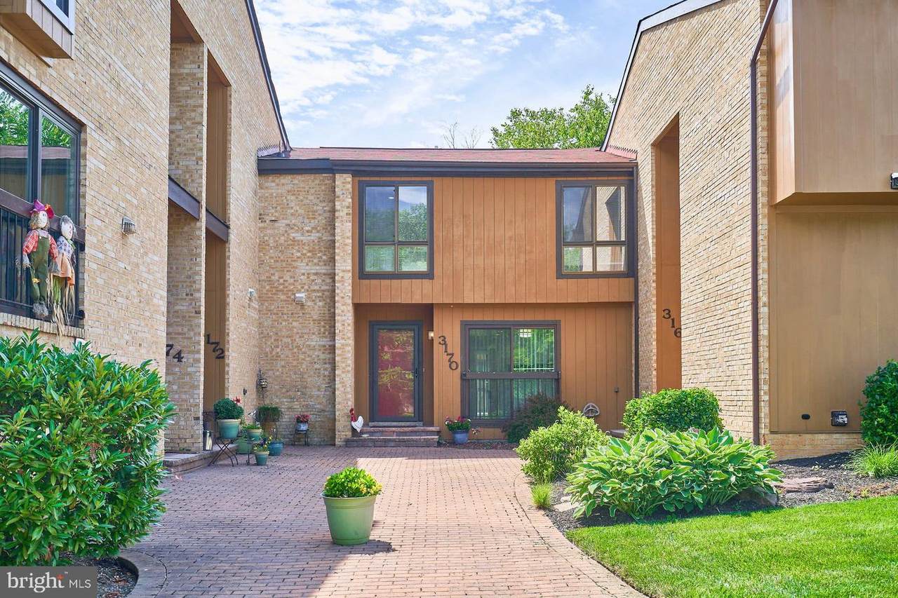 3170 Readsborough Court - Photo 1