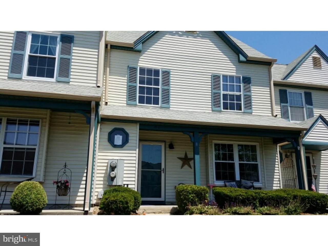 82 Knoll Drive - Photo 1