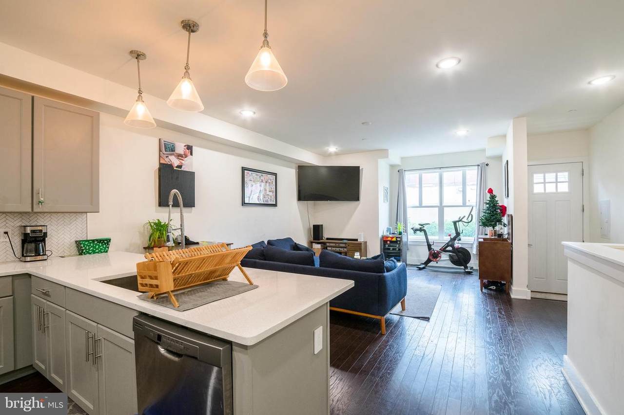 516 Montgomery Avenue - Photo 1