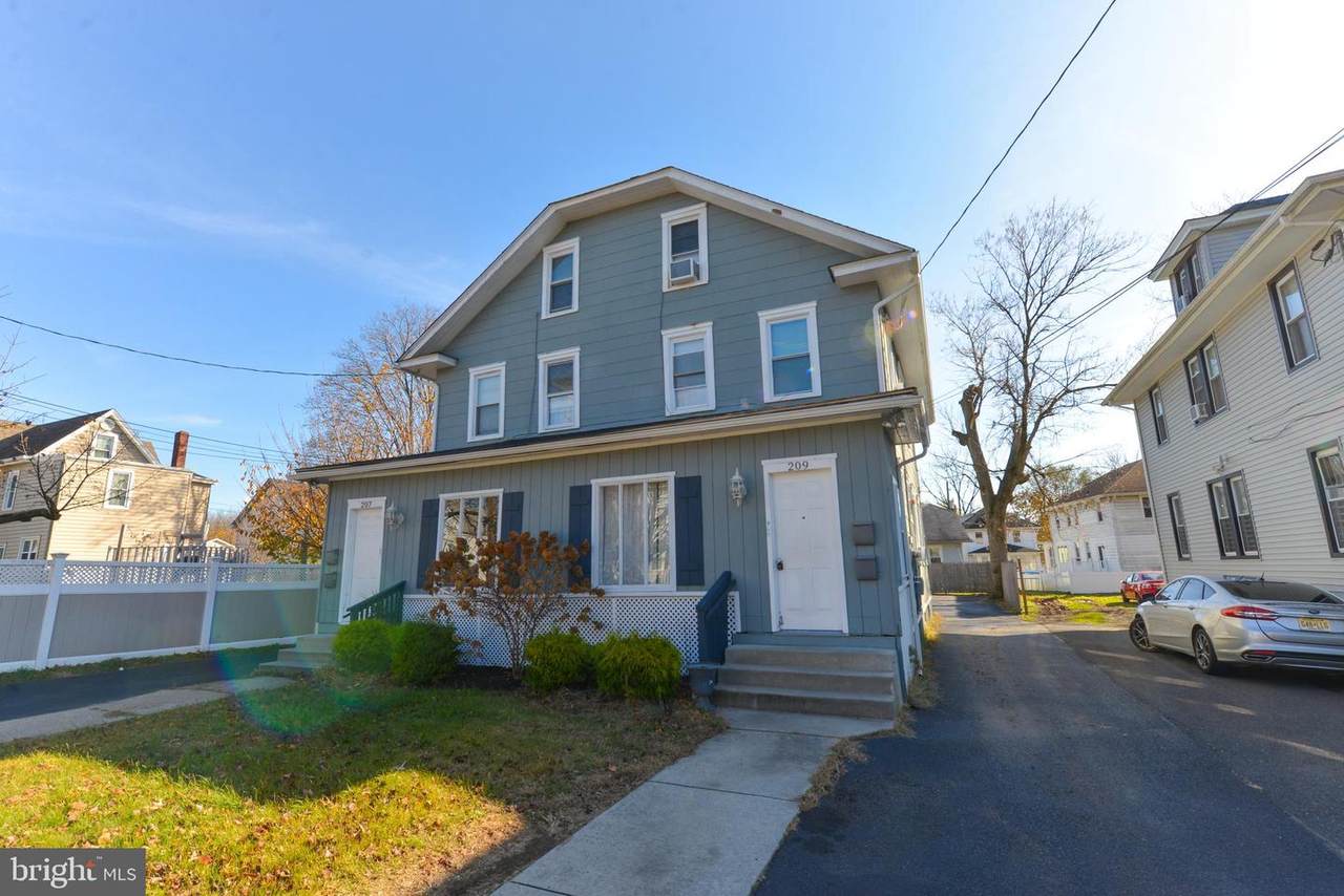 209 Victoria Avenue - Photo 1
